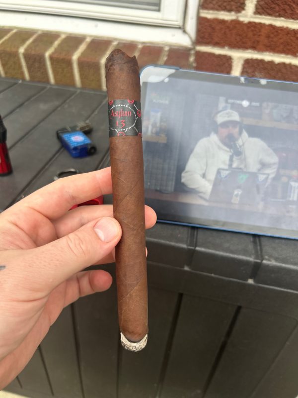 Montecristo White Series — Easy, Clean, Forgettable (in a Good Way)